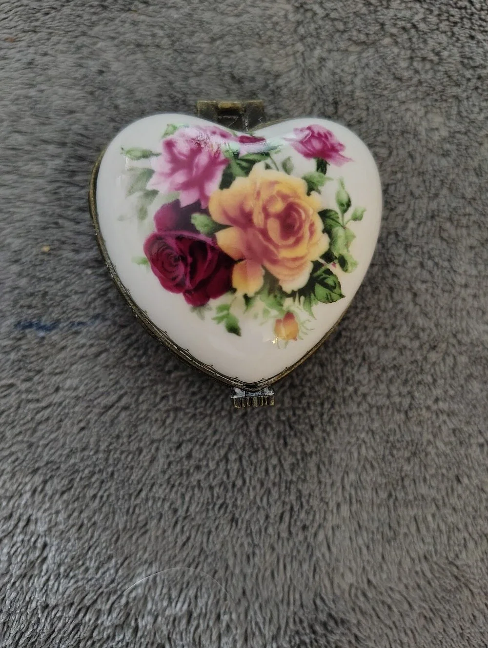 Heart-Shaped Floral Porcelain Trinket Box - White with Pink & Yellow Roses